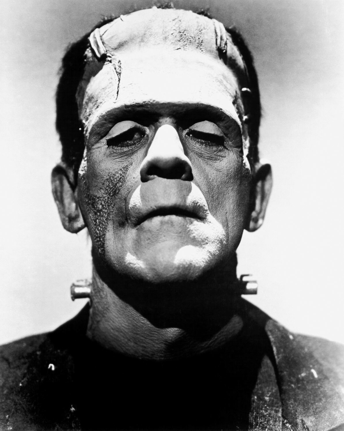 Portrait en noir et blanc du monstre de Frankenstein